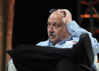 8 Ways to Get Off the Ground With Angel Investors