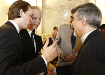 Build On-Demand Teams Instead of Hiring Employees