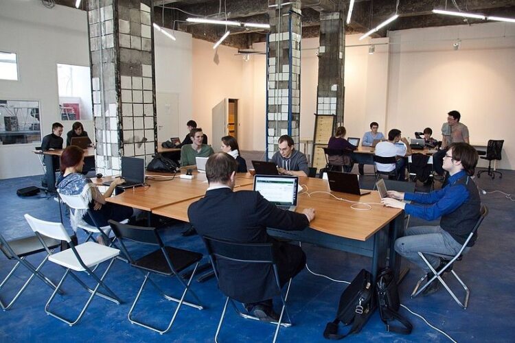 How to Use Company Culture to Attract Top Candidates