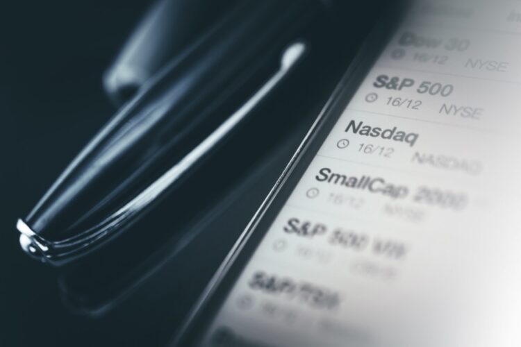 The Anti-Silicon Valley Formula: How Companies Succeed Despite Not Following the Silicon Valley Playbook