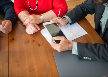 7 Practices to Enhance Accountability in Your Startup